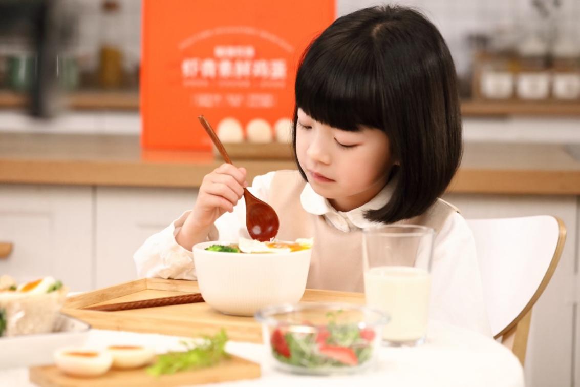 1780292767712202.jpg 冠军力量携手同行 帕洛农场虾青素鸡蛋打造品质好蛋
